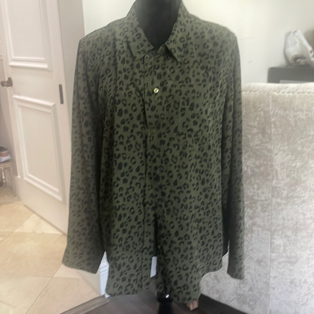 Rails Button Down Green Cheetah Xl - image 1